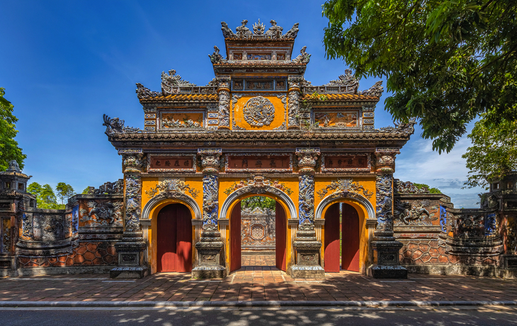 Hue, Truong Sanh Palast