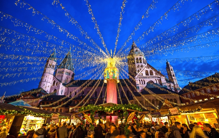 Mainz, Weihnachtsmarkt und Dom