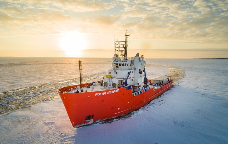 Eisbrecher Polar Explorer